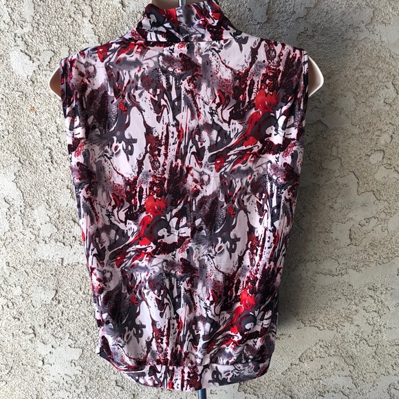 Top - Picture 2 of 4